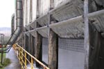 Elektrrna Komoany - pohled na odmrzl beton sloup